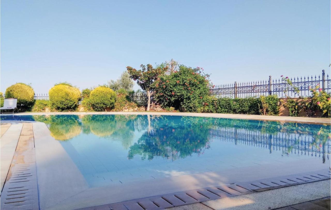 Lovely Home In Kiato With Wifi Ngoại thất bức ảnh