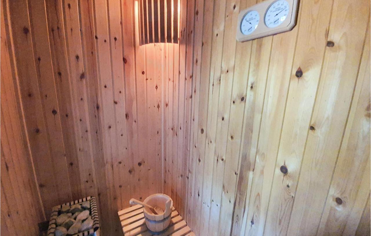 Lovely Home In Kiato With Wifi Ngoại thất bức ảnh